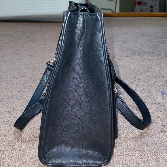 Handbag - Picture 3 of 7